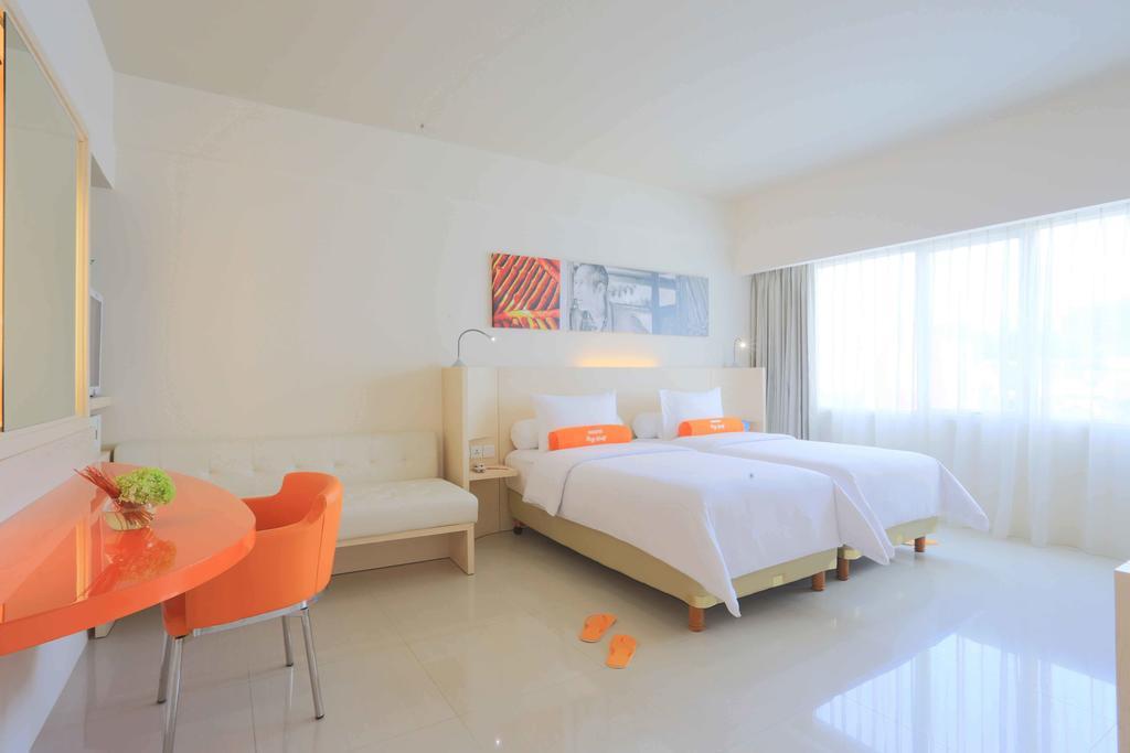 Harris Hotel & Conventions Ciumbuleuit Бандунг Екстериор снимка