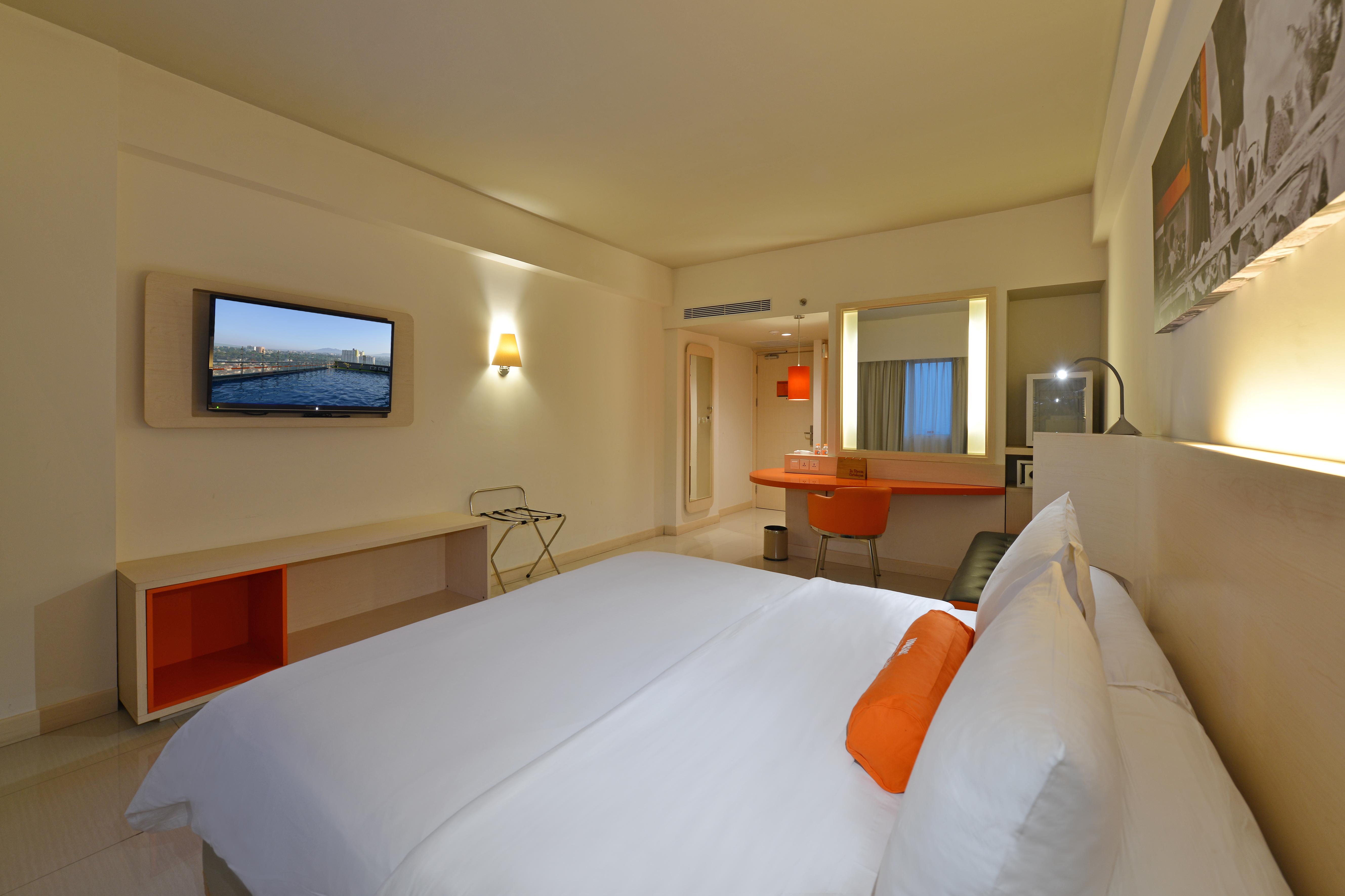 Harris Hotel & Conventions Ciumbuleuit Бандунг Екстериор снимка