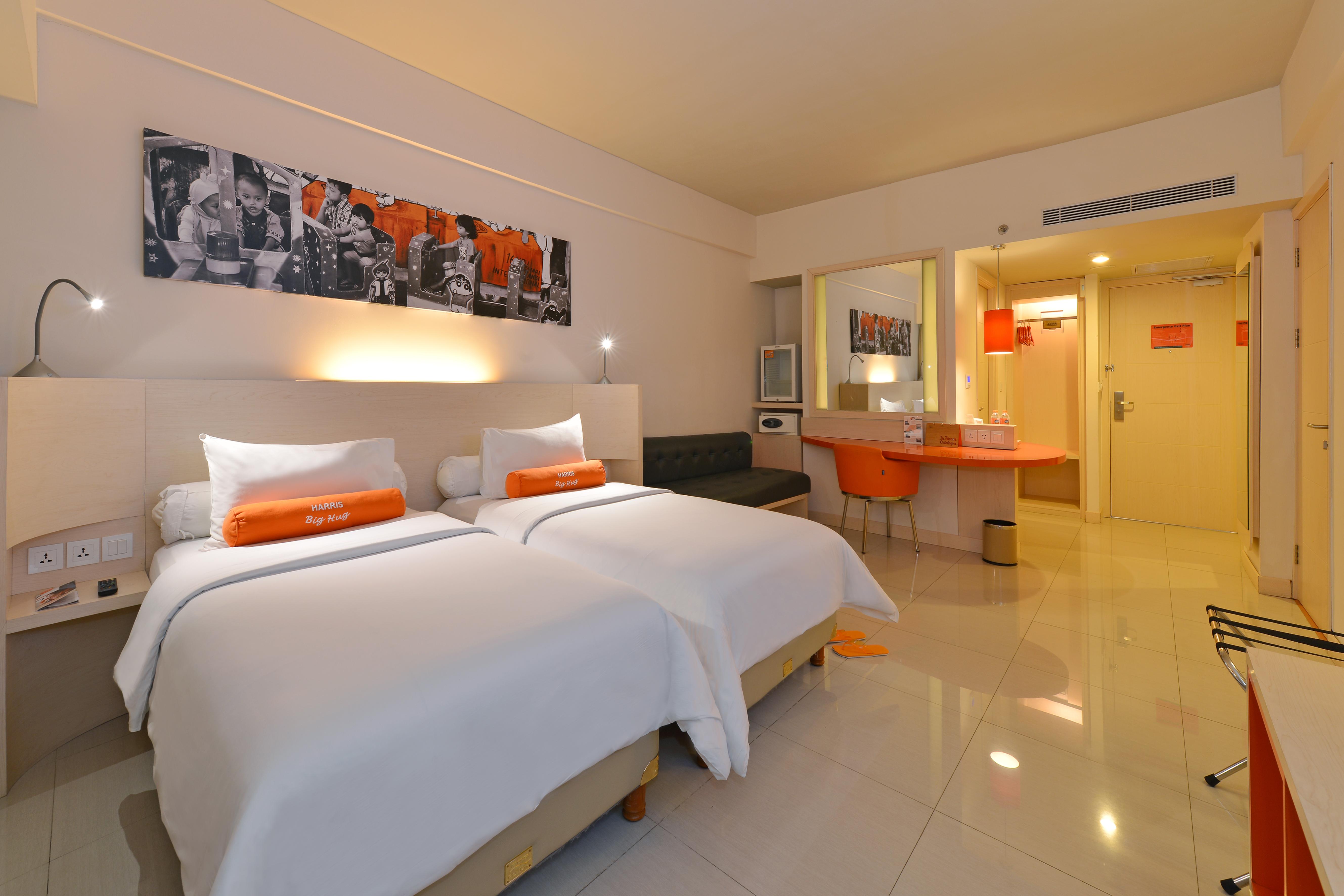 Harris Hotel & Conventions Ciumbuleuit Бандунг Екстериор снимка