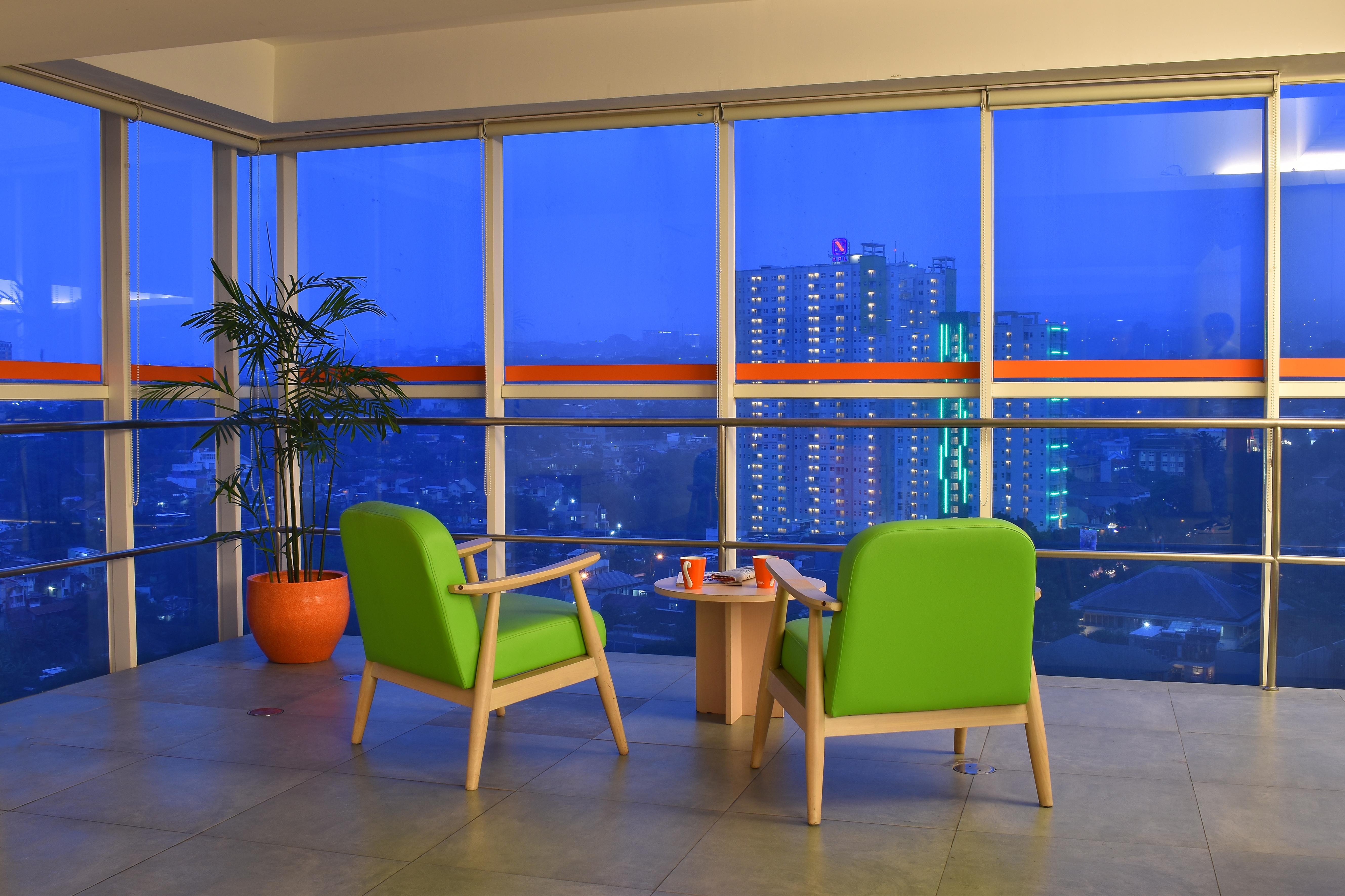 Harris Hotel & Conventions Ciumbuleuit Бандунг Екстериор снимка