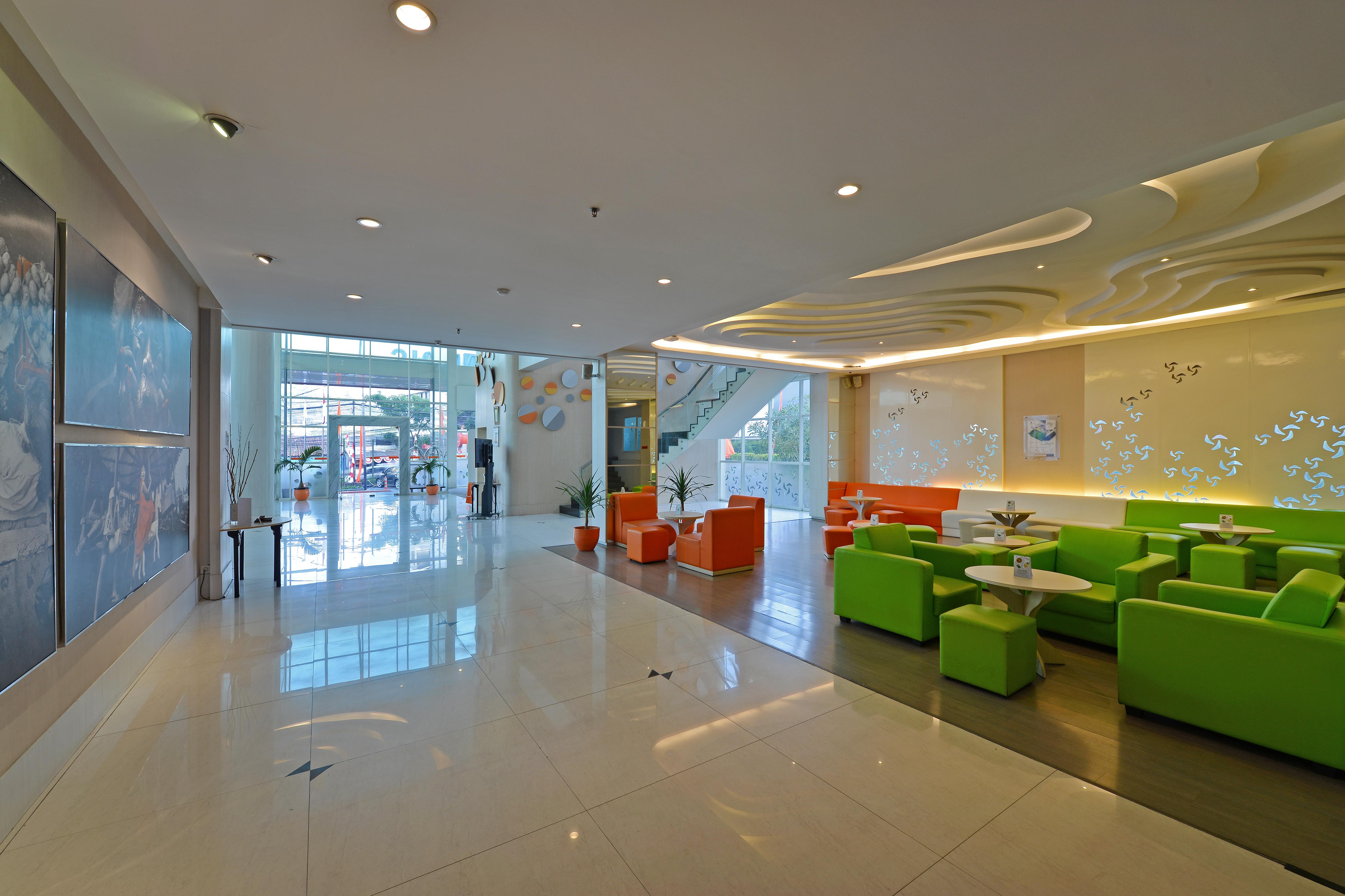 Harris Hotel & Conventions Ciumbuleuit Бандунг Екстериор снимка