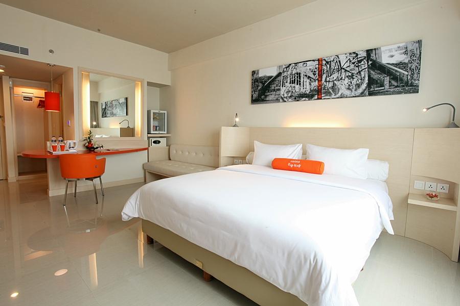 Harris Hotel & Conventions Ciumbuleuit Бандунг Екстериор снимка