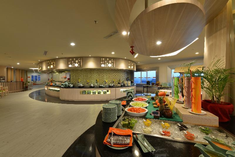 Harris Hotel & Conventions Ciumbuleuit Бандунг Екстериор снимка