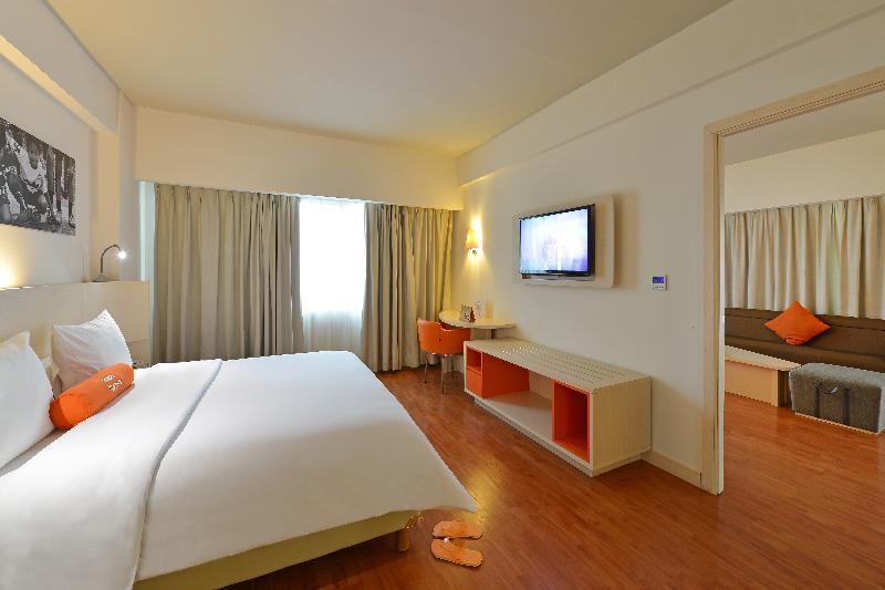 Harris Hotel & Conventions Ciumbuleuit Бандунг Екстериор снимка