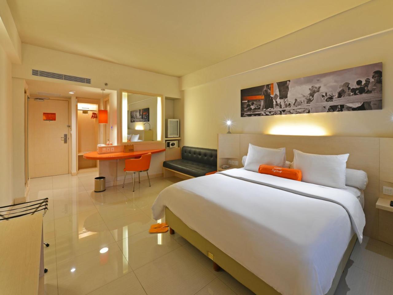 Harris Hotel & Conventions Ciumbuleuit Бандунг Екстериор снимка